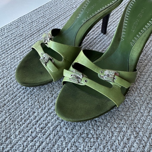 Vintage Nine West Lime Green Satin Rhinestone Buckle Kitten Heels Mules Slides 7 - Picture 7 of 11